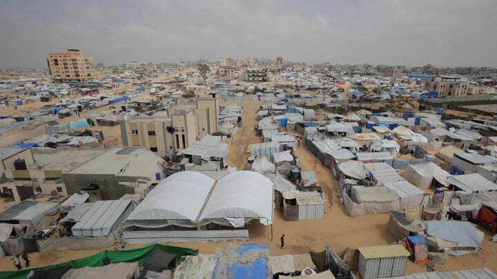 Photos: Forced displacement of Palestinians in Gaza