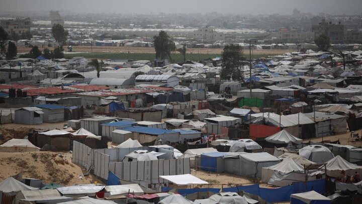 Photos: Forced displacement of Palestinians in Gaza