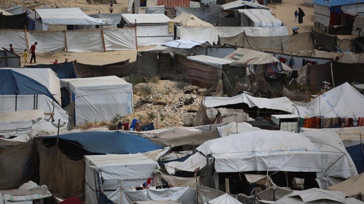 Photos: Forced displacement of Palestinians in Gaza