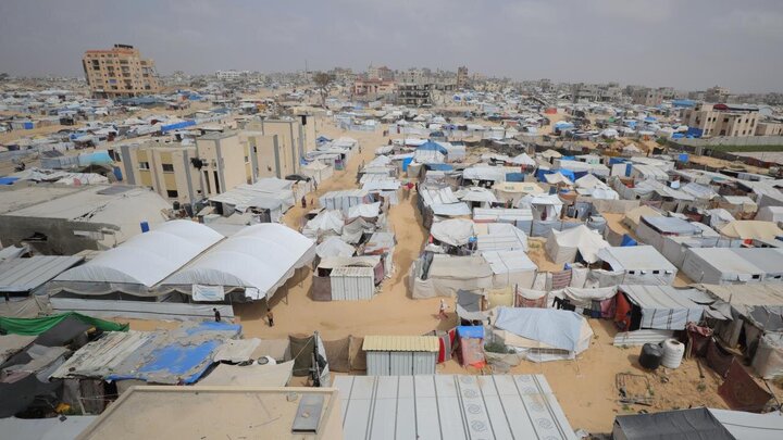 Photos: Forced displacement of Palestinians in Gaza