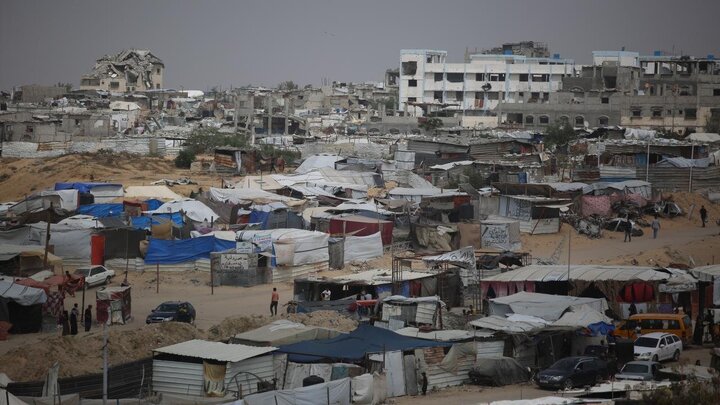 Photos: Forced displacement of Palestinians in Gaza