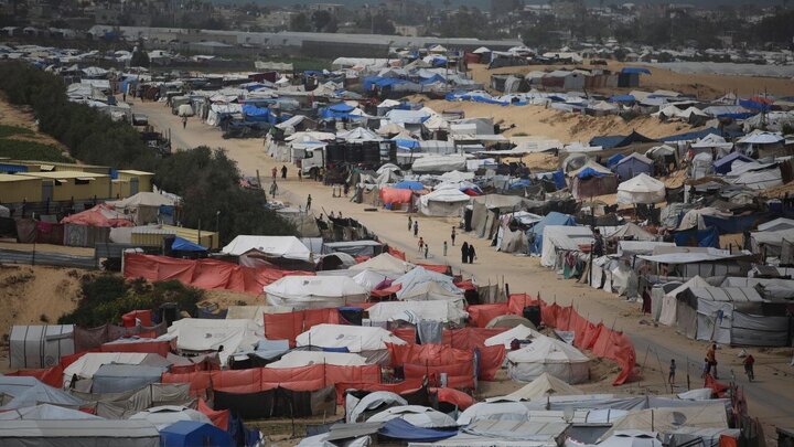 Photos: Forced displacement of Palestinians in Gaza