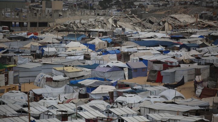 Photos: Forced displacement of Palestinians in Gaza
