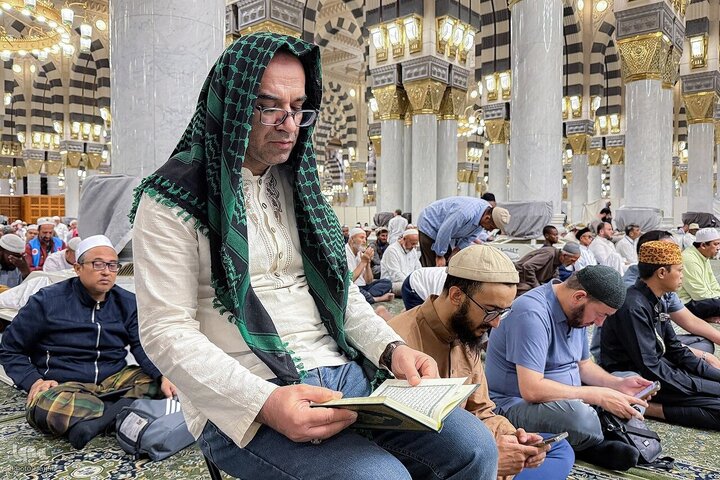 Informe fotográfico | Peregrinos visitan la Mezquita del Profeta Muhammad (la paz sea con él) antes del Hayy 2025