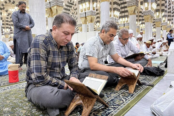 Informe fotográfico | Peregrinos visitan la Mezquita del Profeta Muhammad (la paz sea con él) antes del Hayy 2025