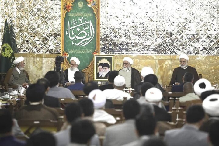 Mensaje del Líder por el aniversario del seminario de Qom traza el rumbo estratégico de las instituciones religiosas, afirma el titular de Astan Quds