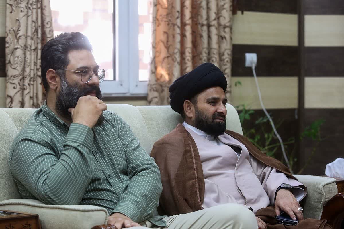 Maulana Kalbe Jawad meets CD of Holy Shrine of Lady Fatima Masuma + Photos