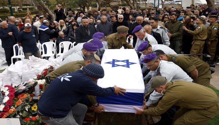 Haaretz: 35 suicides among Israeli troops as mental health crisis deepens