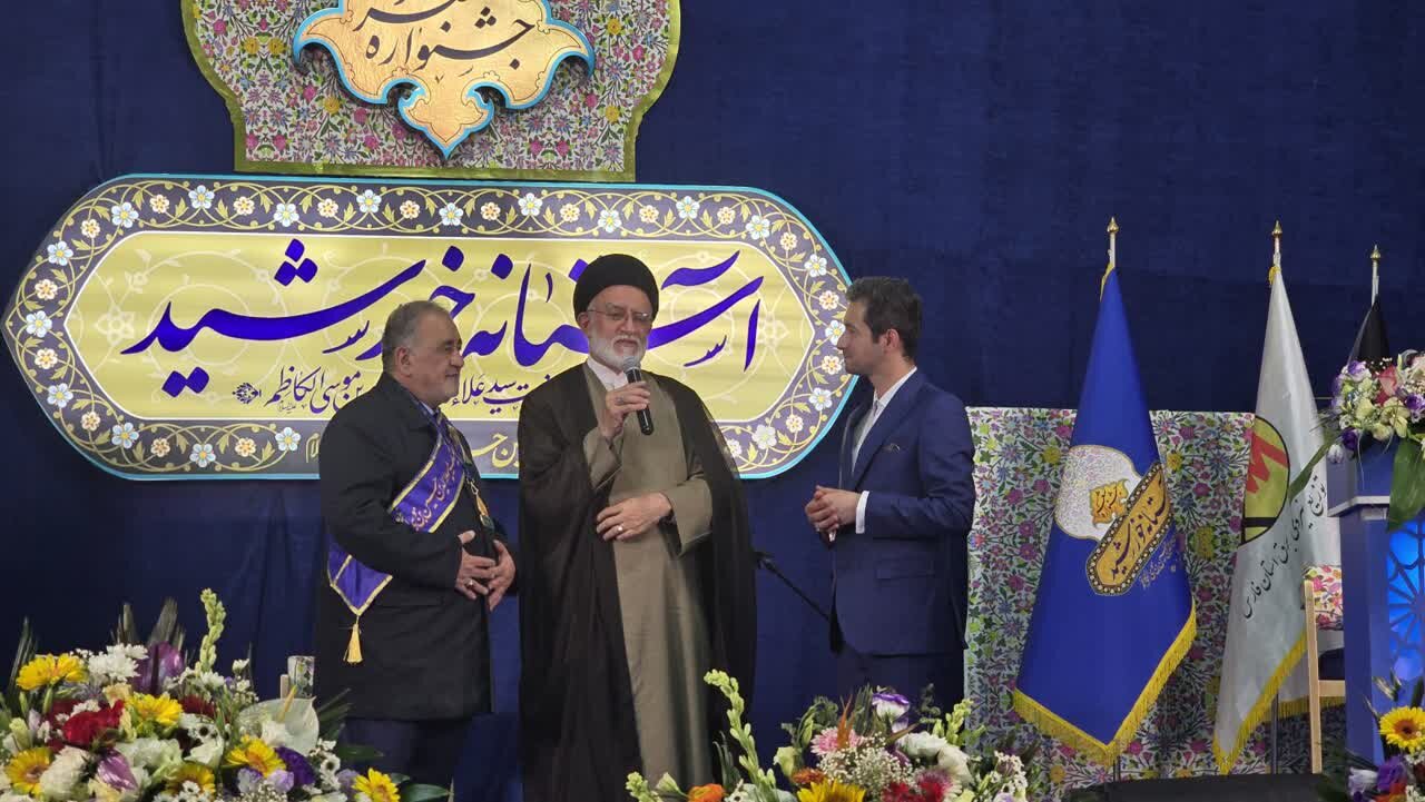 مداح حرم رضوی، خادم افتخاری حرم مطهر سید علاءالدین حسین(ع) شد