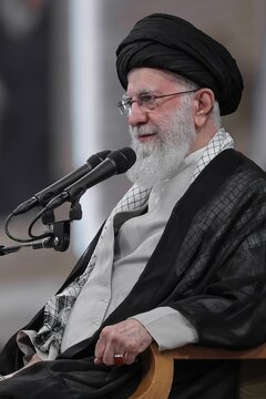 گزارش تصویری | مراسم بزرگداشت شهید رئیسی با حضور رهبر انقلاب