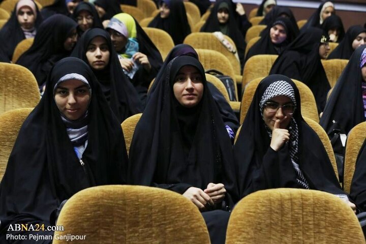 Photos: First anniversary of Martyrs of Service marked at Isfahan University