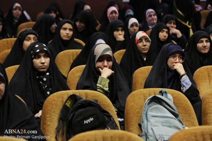 Photos: First anniversary of Martyrs of Service marked at Isfahan University