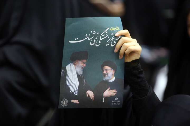 مراسم سالگرد شهادت آیت الله رئیسی در حرم حضرت فاطمه معصومه (س)