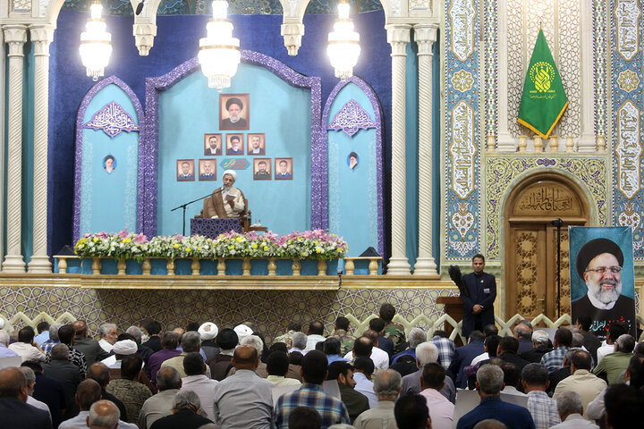 مراسم سالگرد شهادت آیت الله رئیسی در حرم حضرت فاطمه معصومه (س)