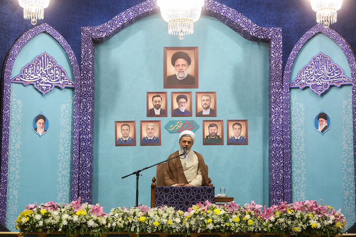 مراسم سالگرد شهادت آیت الله رئیسی در حرم حضرت فاطمه معصومه (س)