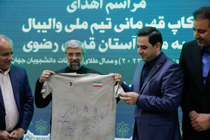 Photos: National Volleyball Team Championship Cup donated to Razavi Shrine Museum