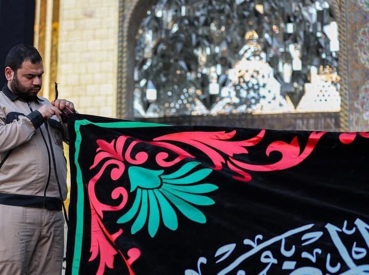 العتبة الكاظمية المقدسة تتوشح بالسواد بمناسبة ذكرى استشهاد الإمام الجواد (ع)