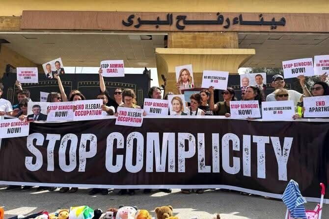 من روما إلى رفح.. نشطاء إيطاليون يتحدون الحصار لدعم غزة