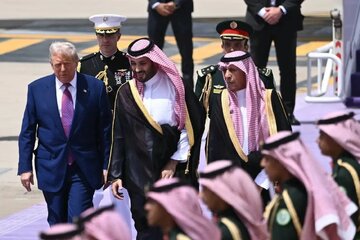 Pagsusuri: Nag-iisip ba si Trump ng pagbabago sa diskarte sa Gaza?