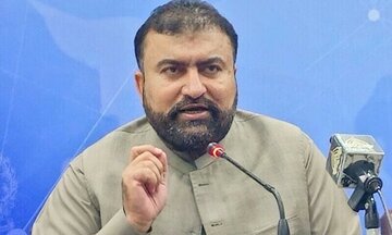 پاکستان: خضدار میں  دہشتگردی کا نشانہ بننے والی بس میں 44 بچے سوار تھے، وزیراعلیٰ بلوچستان سرفراز بگٹی