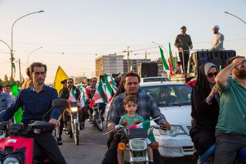 گزارش تصویری | همایش مردمی موتورسواران قم همزمان با اولین سالگرد عروج شهدای خدمت