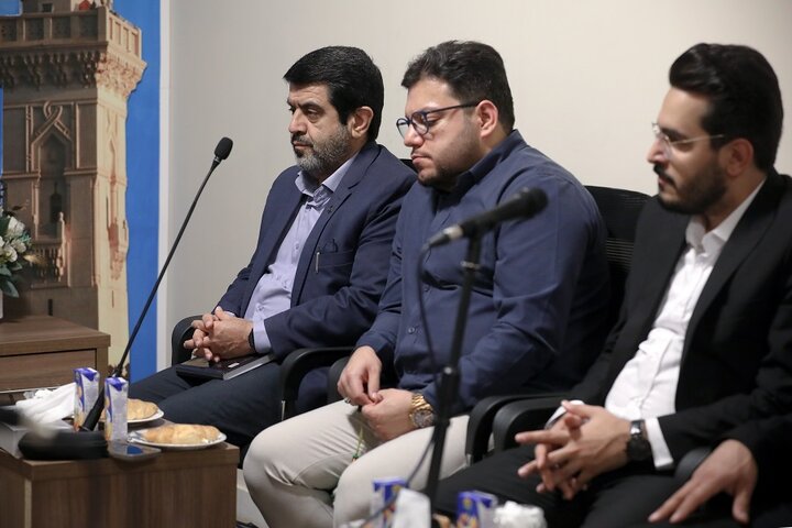 دیدار اعضای کاروان قرآنی نور با نماینده ولی‌‎فقیه در امور حج و زیارت