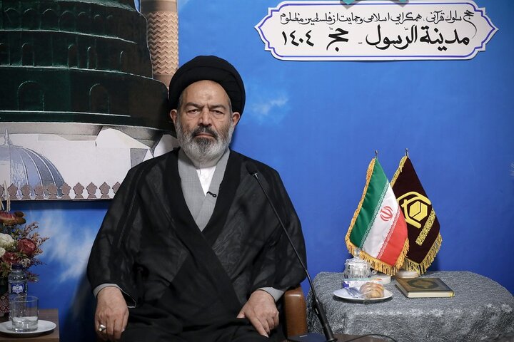 دیدار اعضای کاروان قرآنی نور با نماینده ولی‌‎فقیه در امور حج و زیارت