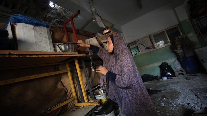 Photos: Zionist forces attack Musa bin Nasir school in Gaza