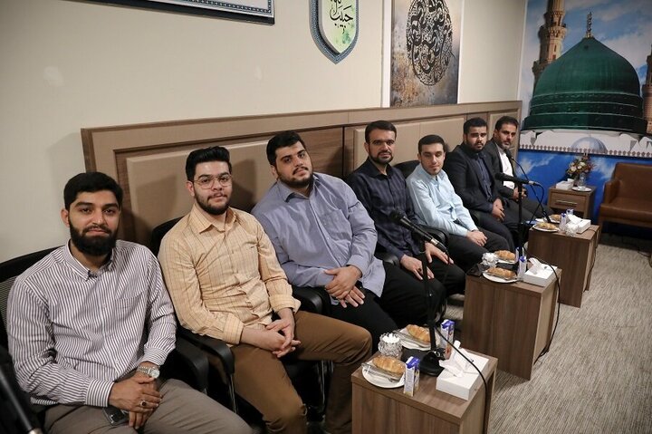 Photos: Members of Nour Quranic convoy meet with Supreme Leader's representative for Hajj and Pilgrimage Affairs