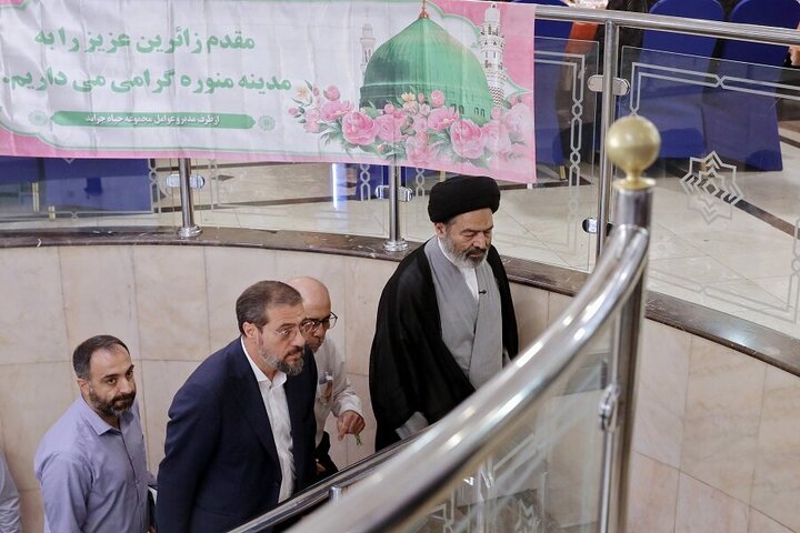 Photos: Representative of Supreme Leader for Hajj and Pilgrimage Affairs visits Iranian pilgrims' hotel