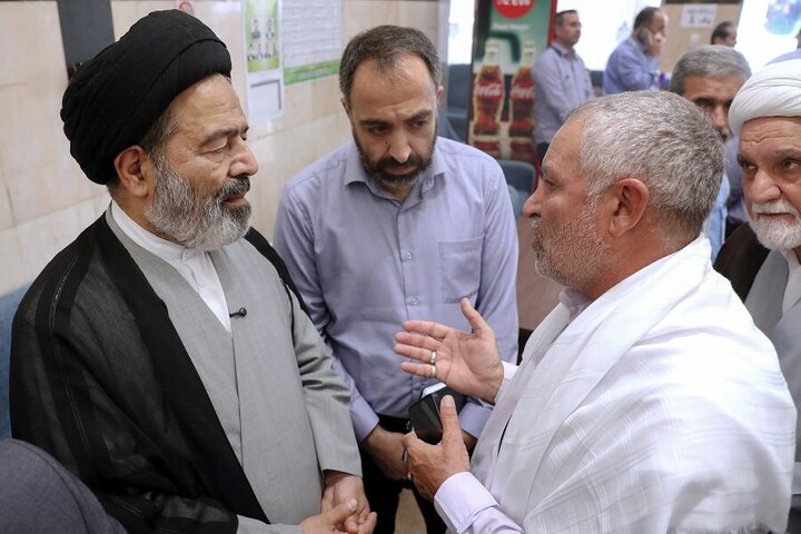 Photos: Representative of Supreme Leader for Hajj and Pilgrimage Affairs visits Iranian pilgrims' hotel