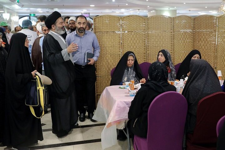 Photos: Representative of Supreme Leader for Hajj and Pilgrimage Affairs visits Iranian pilgrims' hotel