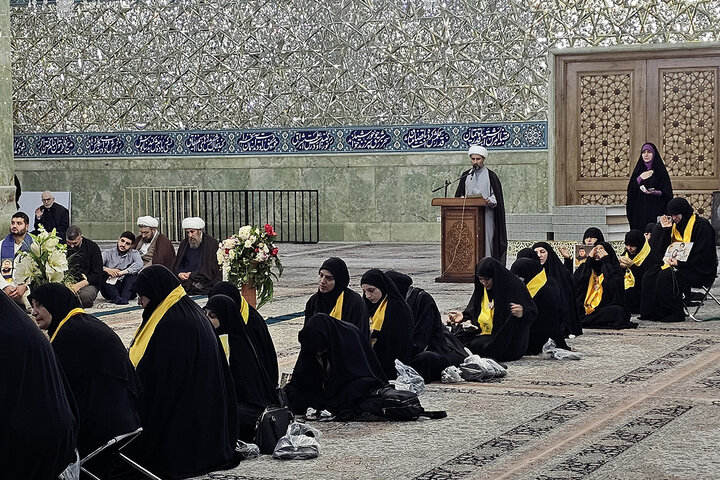 Photos: Daughter of martyr Sayyed Hasan Nasrallah meets with Ayatollah Saeedi