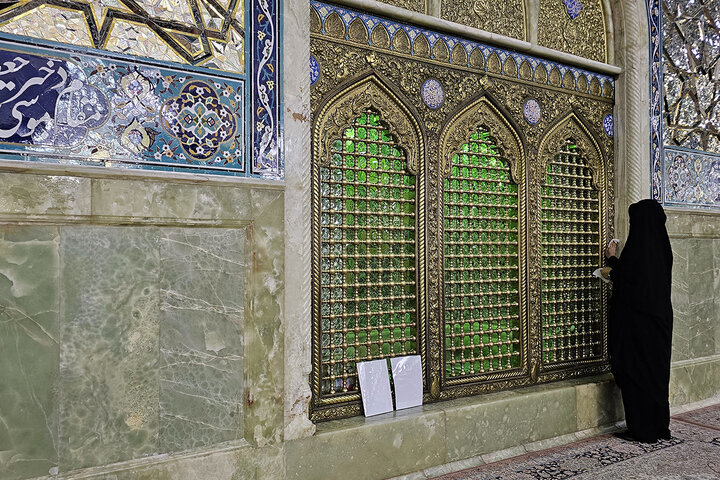 Photos: Daughter of martyr Sayyed Hasan Nasrallah meets with Ayatollah Saeedi