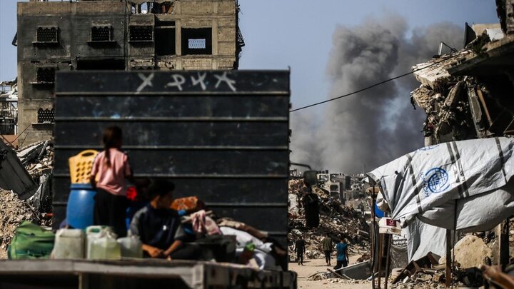 Photos: Palestinians exodus from Jabalia refugee camp
