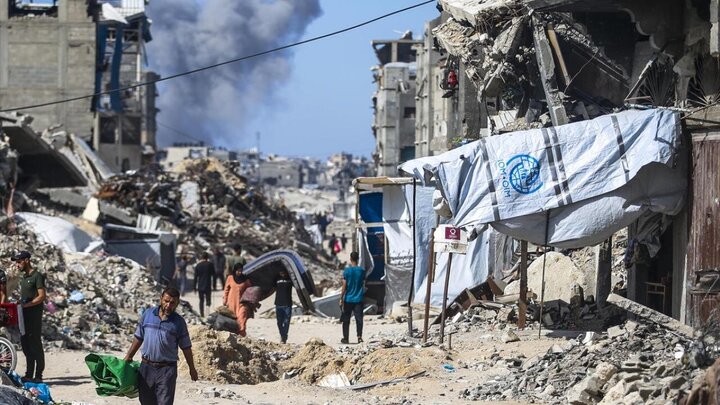 Photos: Palestinians exodus from Jabalia refugee camp