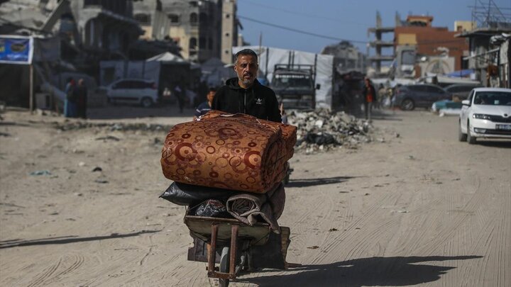 Photos: Palestinians exodus from Jabalia refugee camp