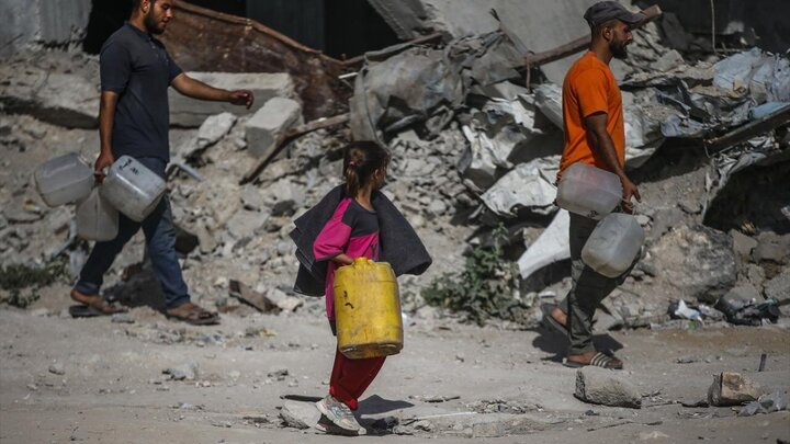 Photos: Palestinians exodus from Jabalia refugee camp