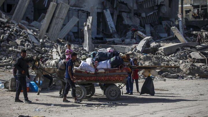 Photos: Palestinians exodus from Jabalia refugee camp