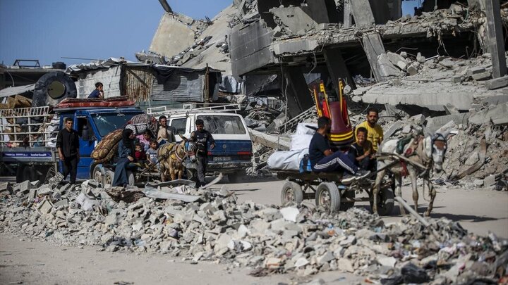 Photos: Palestinians exodus from Jabalia refugee camp