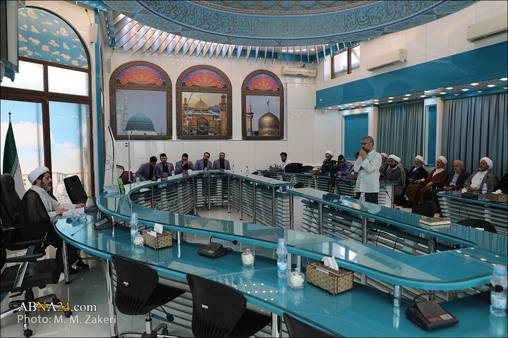 آیین رونمایی از کتاب بوی سیب تازه