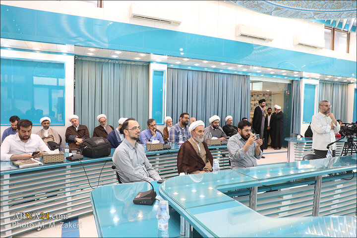 آیین رونمایی از کتاب بوی سیب تازه