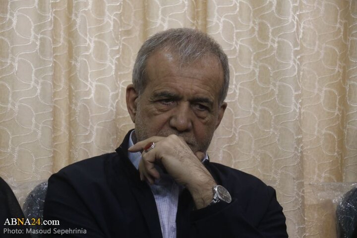 مراسم اولین سالگرد شهدای خدمت با حضور رئیس جمهور در تبریز