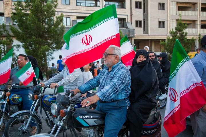 Rapora Wêneyî | Civata Gelê Motorsewaran a Qomê li hev demê bi yekemîn salvegera şehîdên xizmetê