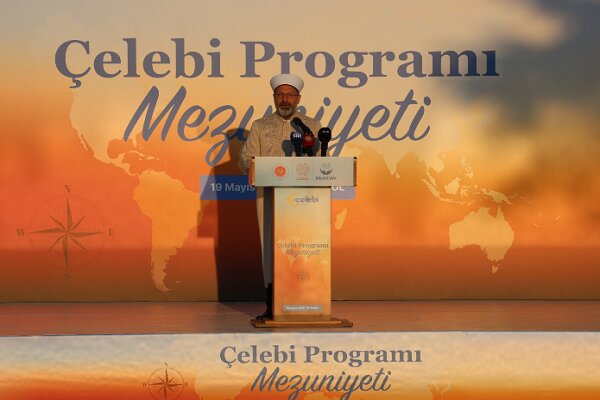 Turkey’s religious leader urges unity beyond language, borders