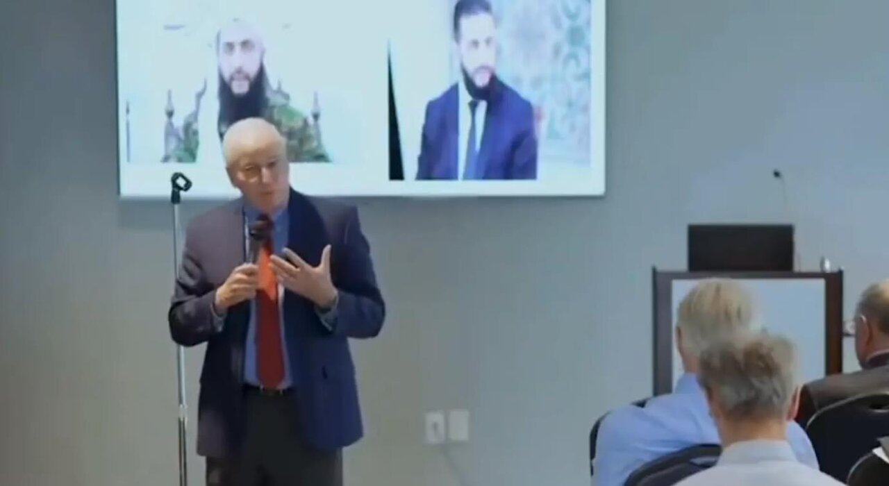 فيديو | السفير الأميركي السابق روبرت فورد يتحدث عن تأهيل ابو محمد الجولاني للسياسة