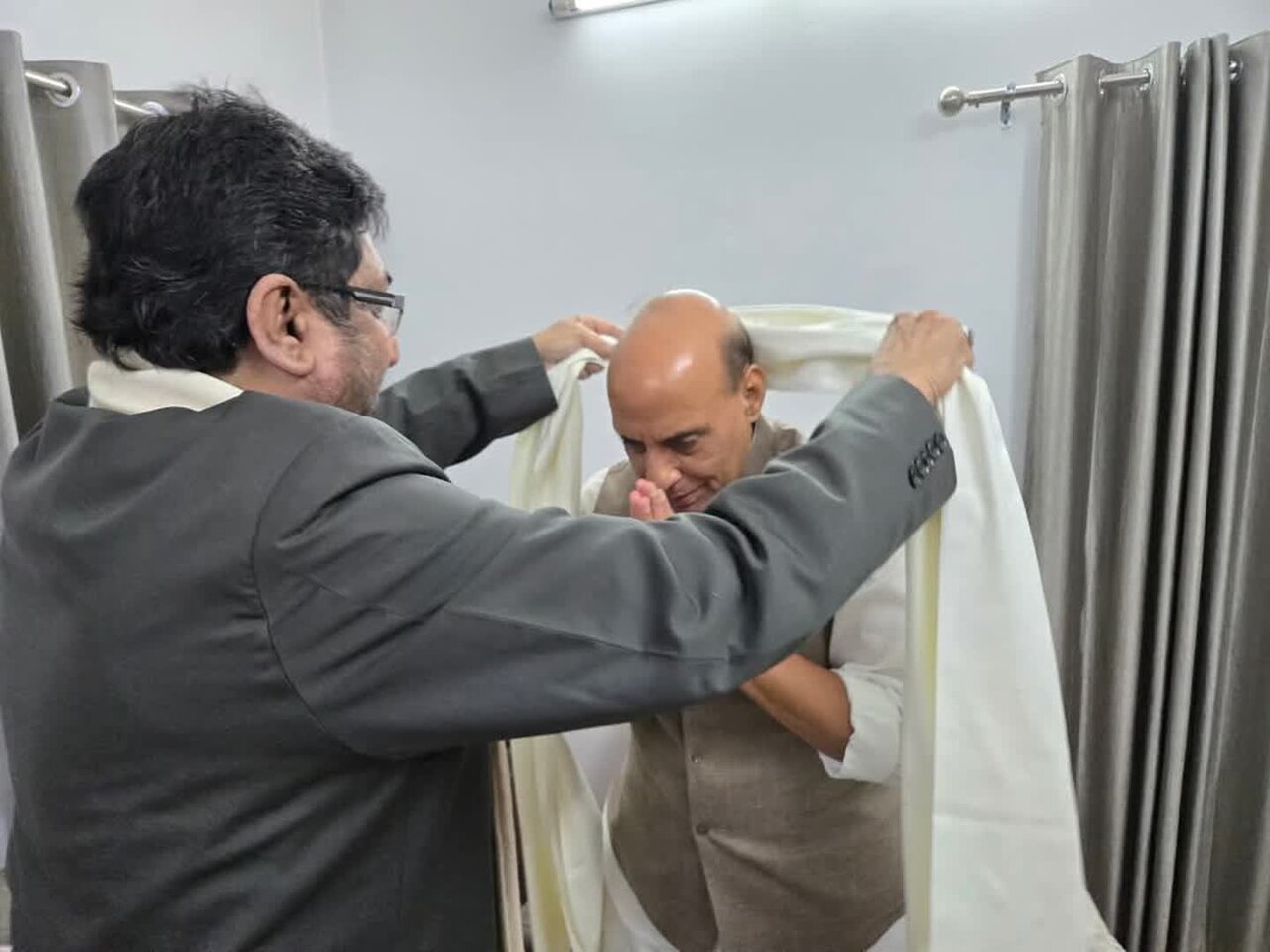 Indian Defence Minister met speaker of All India Shia Personal Law Board