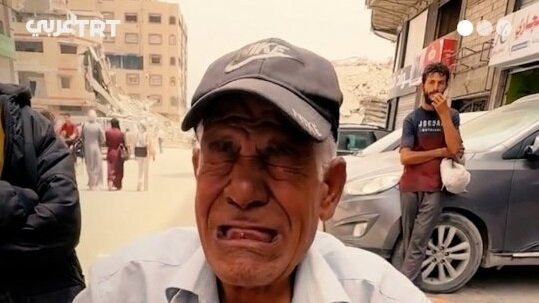 ویدیو | گریه دردناک پیرمرد معلول فلسطینی در غزه، پس از سه روز گرسنگی  