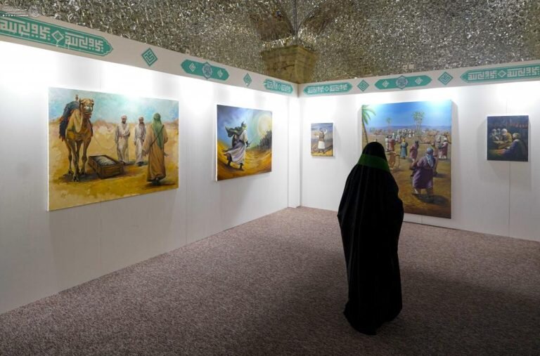 آمادهسازی نمایشگاه هنرهای اسلامی آستان مقدس علوی برای عید غدیر