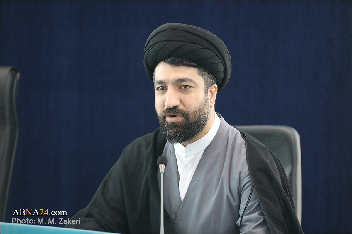 رونمایی از کتاب «بوی سیب تازه»؛ روایت مجاهدتهای روحانی جانباز ترک در مسیر تبلیغ مکتب اهل بیت(ع)